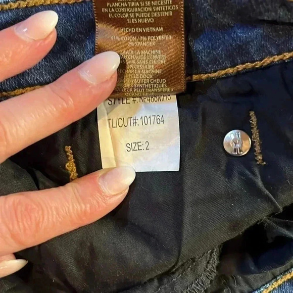 Kut from the Kloth Diana Skinny, Size 2. - Picture 8 of 13